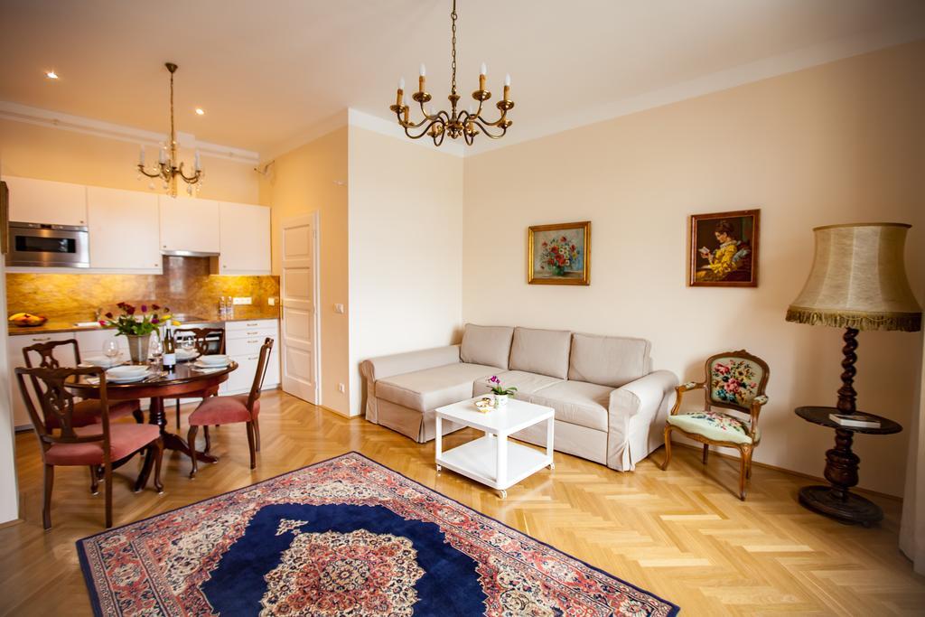 Schieszl Apartments 2 Budapeste Exterior foto