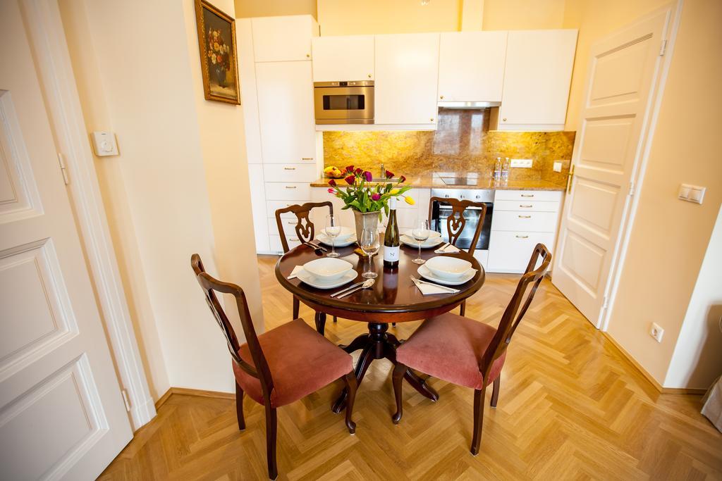 Schieszl Apartments 2 Budapeste Exterior foto